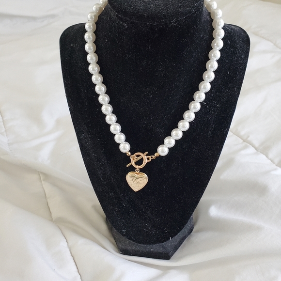 Faux Pearl Heart Locket Necklace - Picture 6 of 6